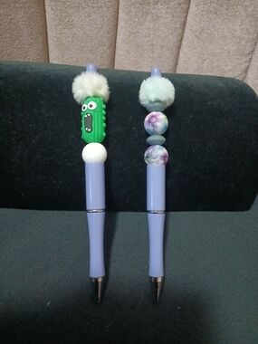 Lavender Decorative Ballpoint Pens with Pom-Pom Toppers